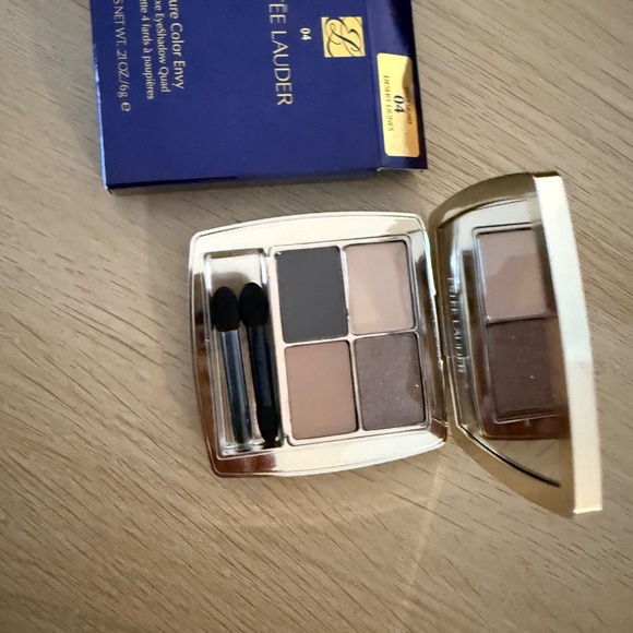 Estée Lauder Eyeshadow Quad - Picture 5 of 7